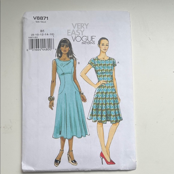 Uncut Very Easy Vogue dress sewing pattern V8871 size 8-16 - Picture 1 of 6